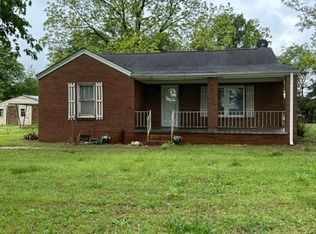 10106 W Oak Hwy, Seneca, SC 29678