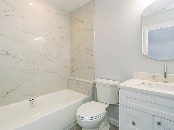 5th image of 156 Princeton St #156