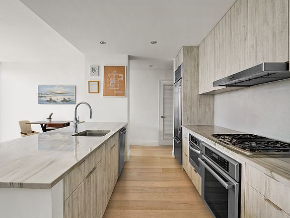 3rd image of 1 Northside Piers APT 21H