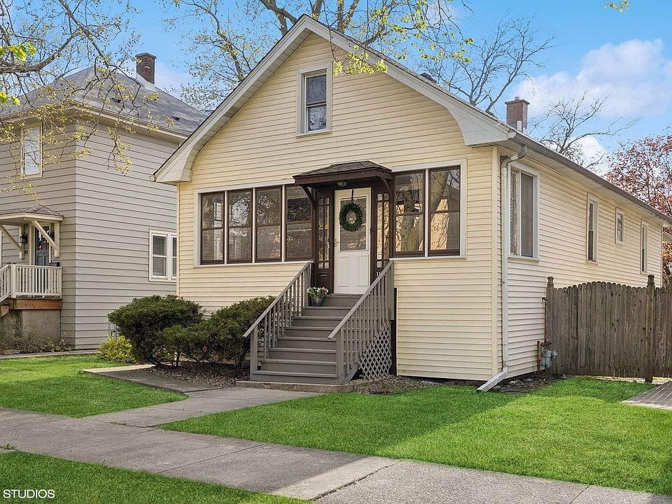1st image of 1123 Dunlop Ave