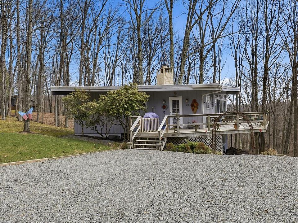 1st image of 35 Trillium Dr
