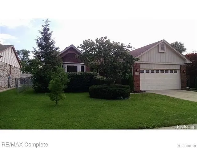 1784 Langford Dr photo 1