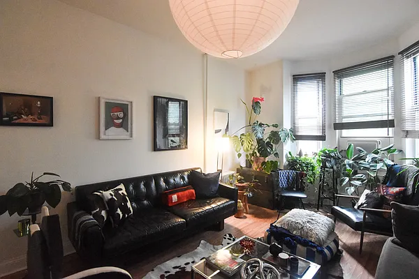 Rented by The Agency | media 20