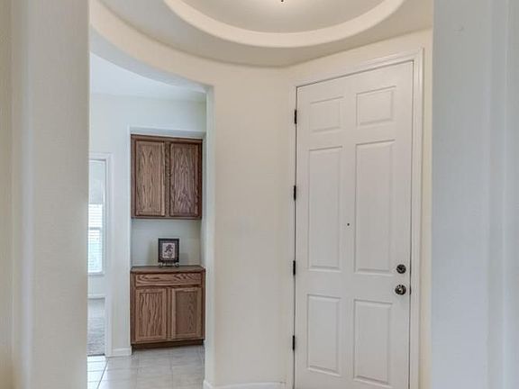 5th image of 5704 Gelston Way