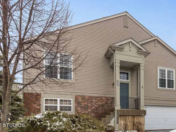 760 Cherry Creek Dr, Grayslake, IL 60030