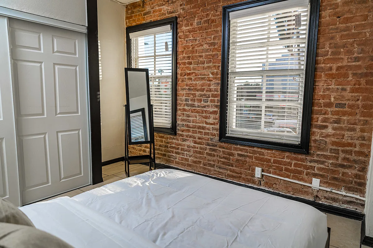 Building Photo - Kipling Apartments