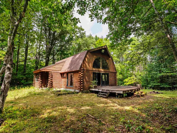 44 Jones Road, Bradford, NH 03221