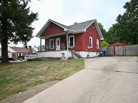 2nd image of 310 Clay St