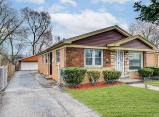 15545 Vincennes Ave, Phoenix, IL 60426