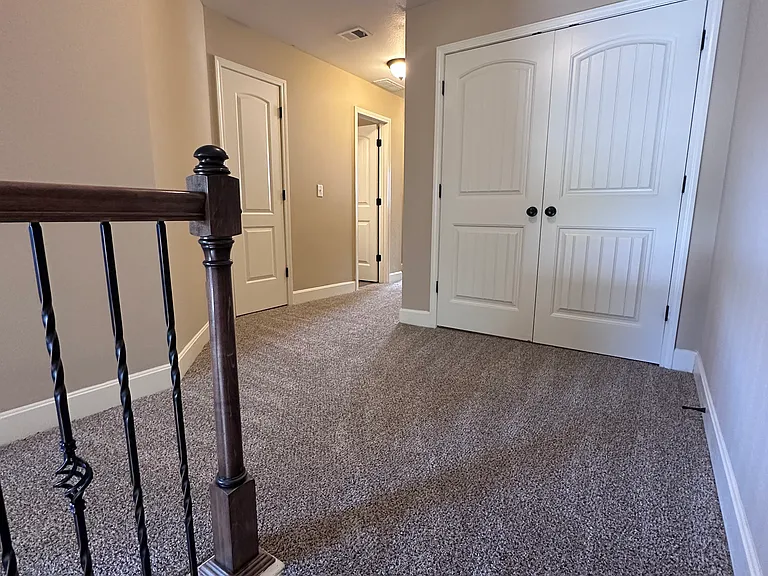 9404 N Adrian Ave — Photo 8
