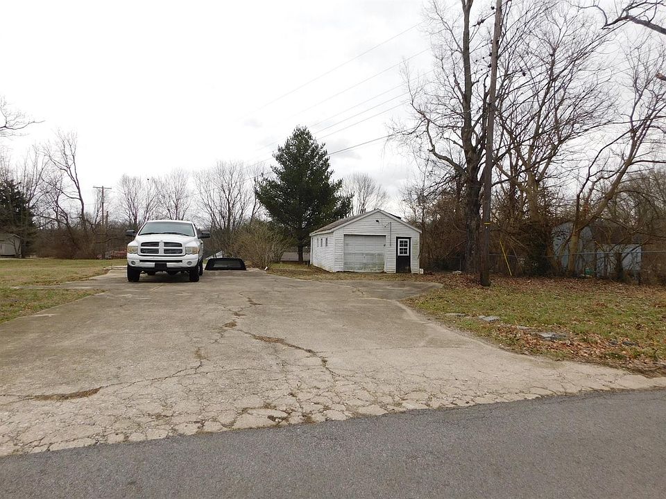1st image of 300 McKee Ln