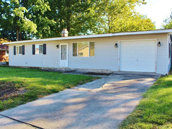 39 Lynwood Dr, Morris, IL 60450