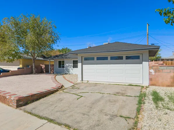 611 E Ovington St, Lancaster, CA 93535