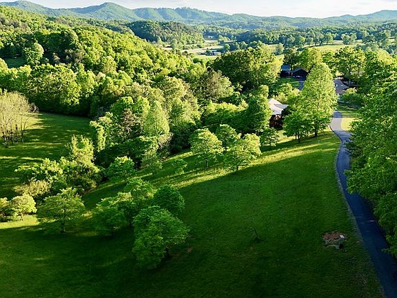 3rd image of Lot 8 Red Silo LOT 8