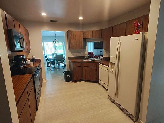 2nd image of 616 White Water Dr