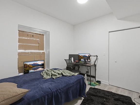 5th image of 4939 N Saint Louis Ave #3V