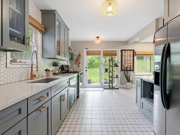 425 County Road 19, Minnetrista, MN 55364