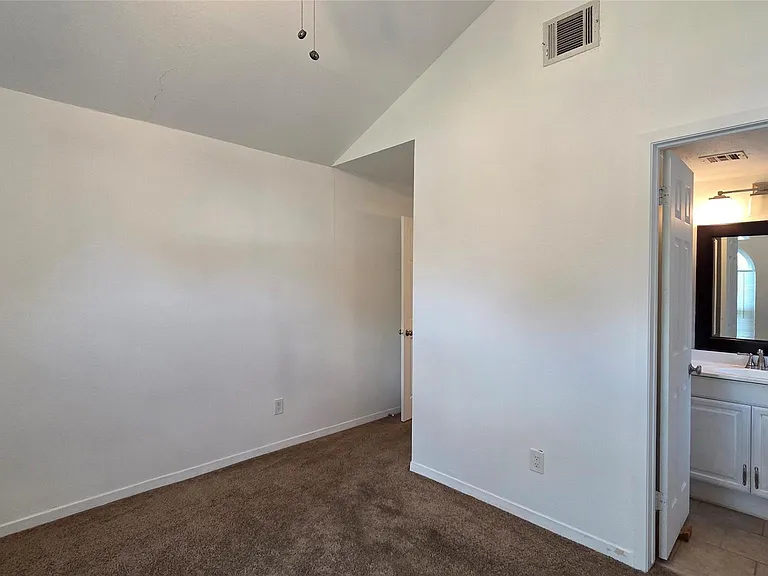 5434 Goldspier St — Photo 11