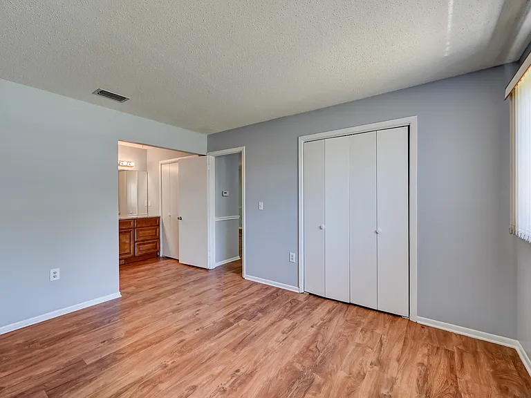 604 Park Cir #16 — Photo 24