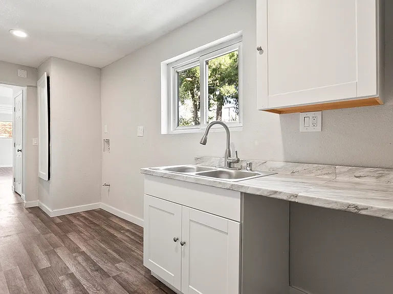 17138 Sunderland Dr — Photo 8