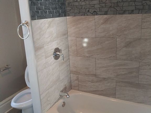 4th image of 68 Edmonds St #Up