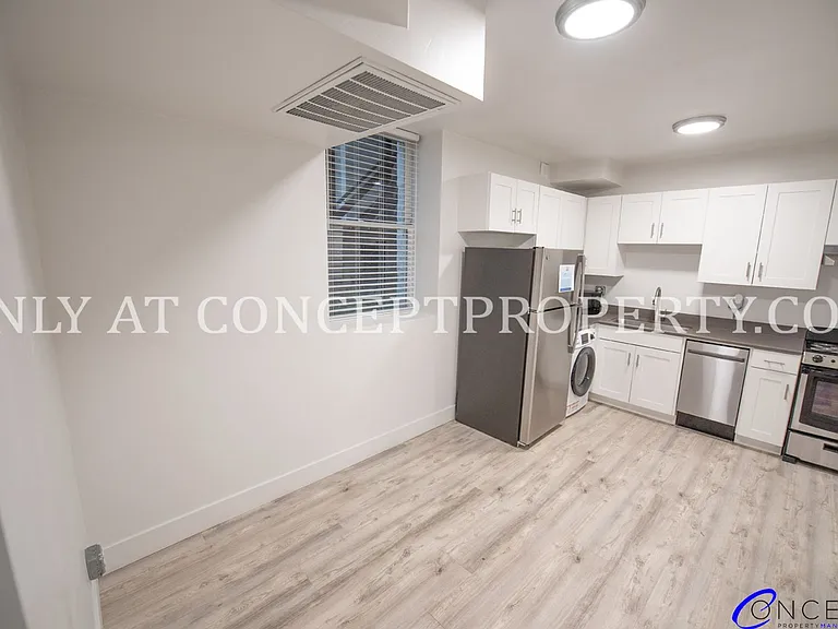 First Avenue Flats — Photo 128