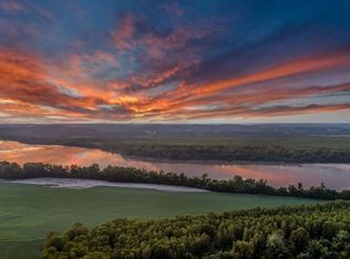 1138 Wings Rd, Saint Albans, MO 63073