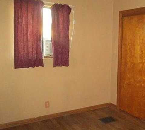 5th image of 5045 Pinecrest Dr