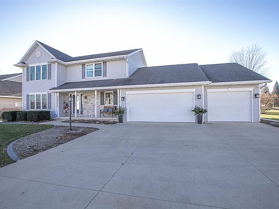 3rd image of W5851 Sweet Clover Dr