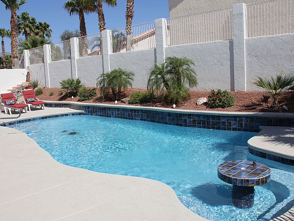 New pool plaster and tile with sea turltles on the bottom.