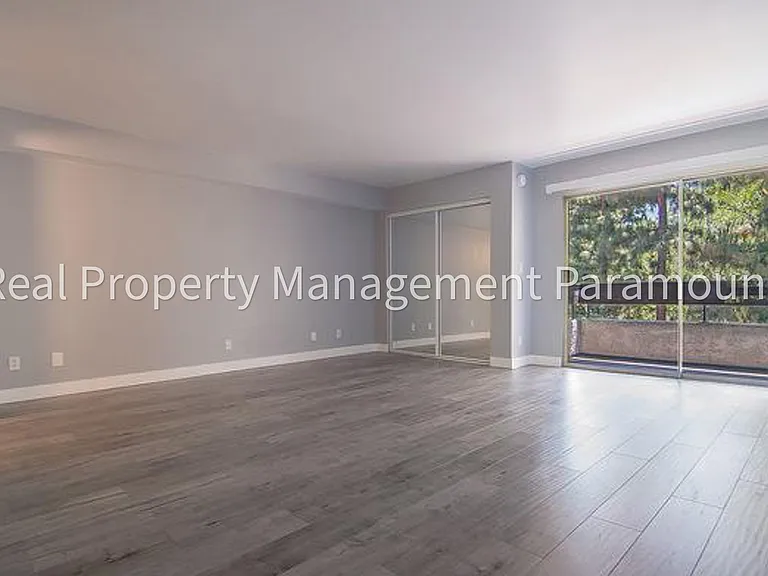 2700 Cahuenga Blvd E #1306 — Photo 5