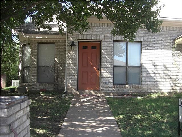 1st image of 3198 Chimney Cir