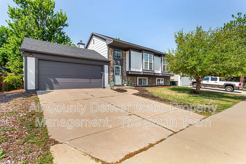 4 bed, 3.0 bath, 1858 sqft, $2,835 — Photo 2