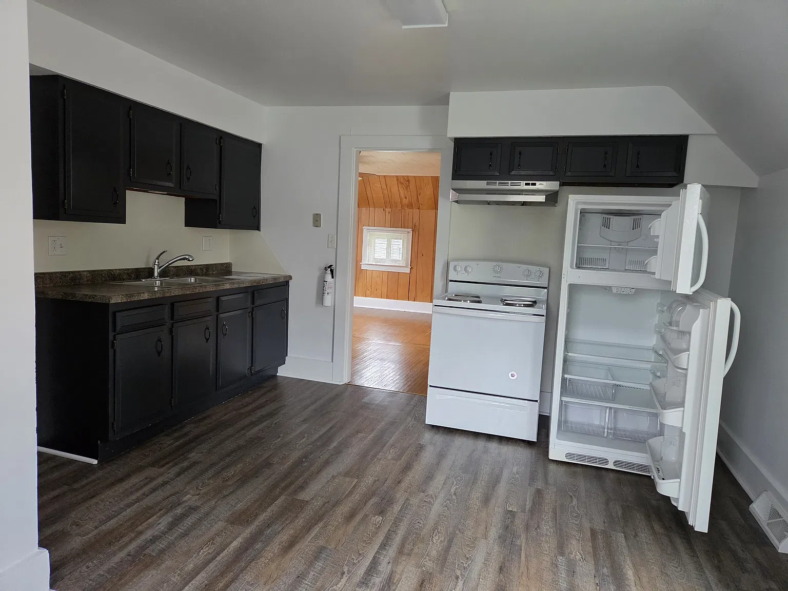 334 West Cherry Street - 3 — Photo 1