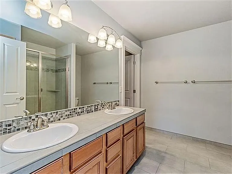 1280 Ashford Way #1 — Photo 4