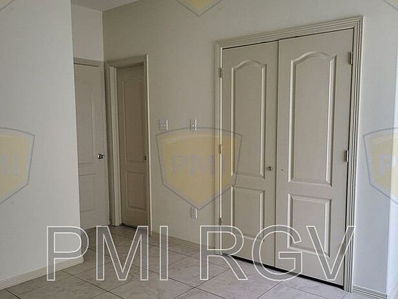 5th image of 407 Lotto Ln APT B