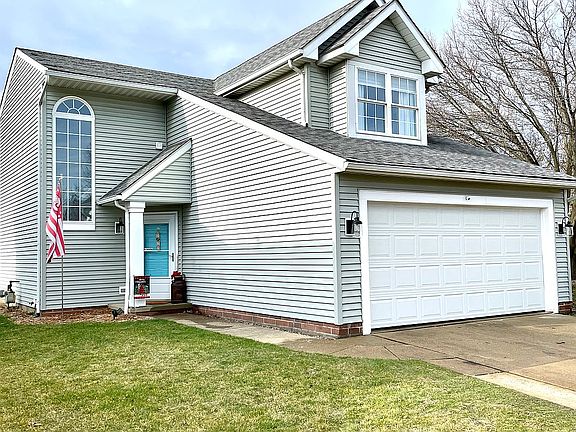 2nd image of 534 Wykeham Ct