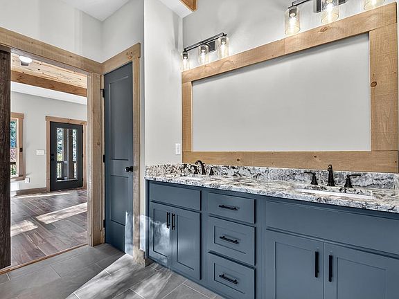 24th image of 382 Pocaset Dr