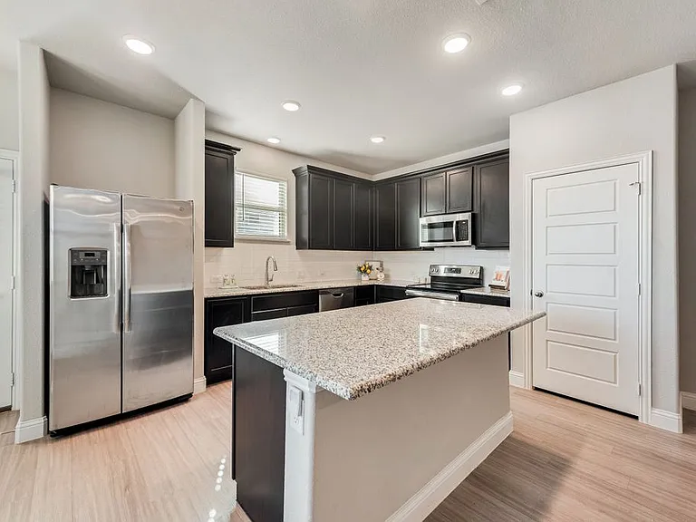 4929 Sanger Circle Dr #4929 — Photo 7