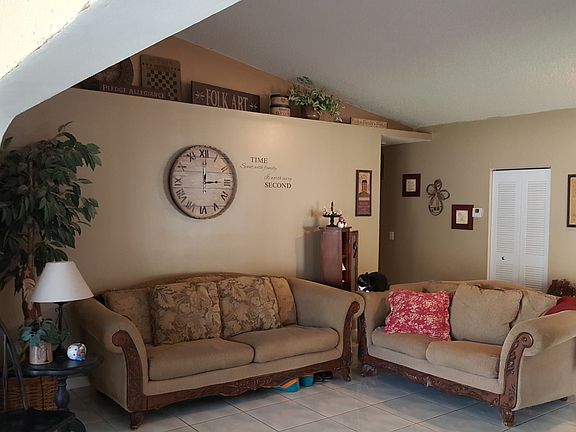 4th image of 10927 NW 32nd Pl