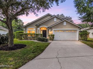 804 Bellshire Dr, Orange Park, FL 32065