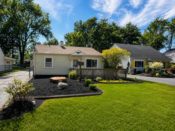 4938 Corduroy Rd, Mentor, OH 44060