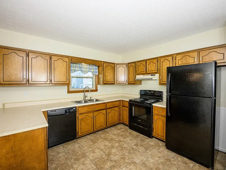 413 Ridgecrest Rd — Photo 5