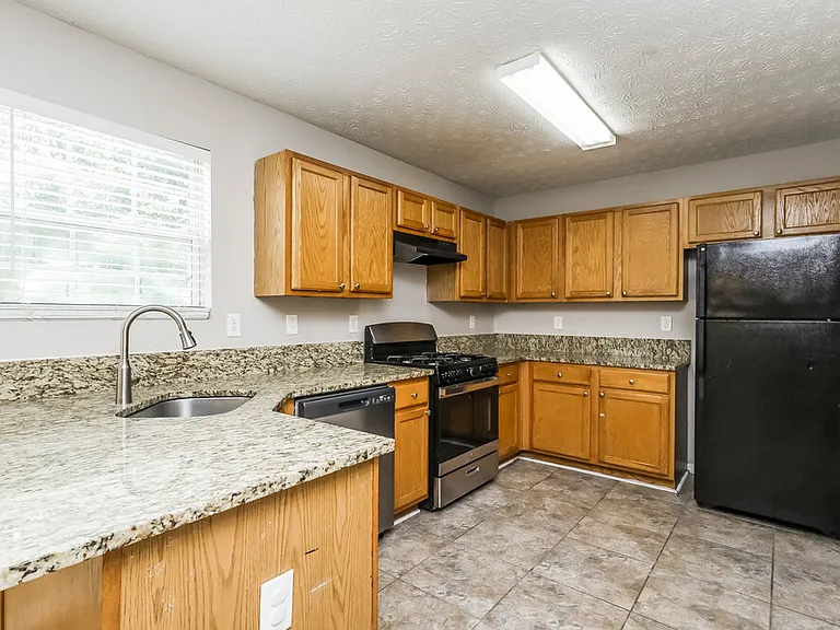 4115 Mission Way — Photo 8