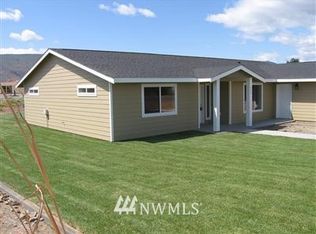 522 Oasis Pl S, Desert Aire, WA 99349