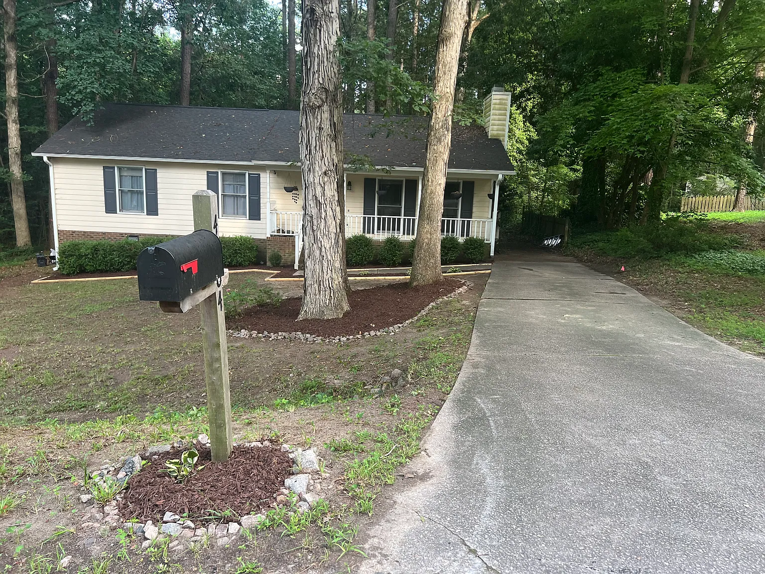 3 bed, 1330 sqft, $2,300 — Photo 2