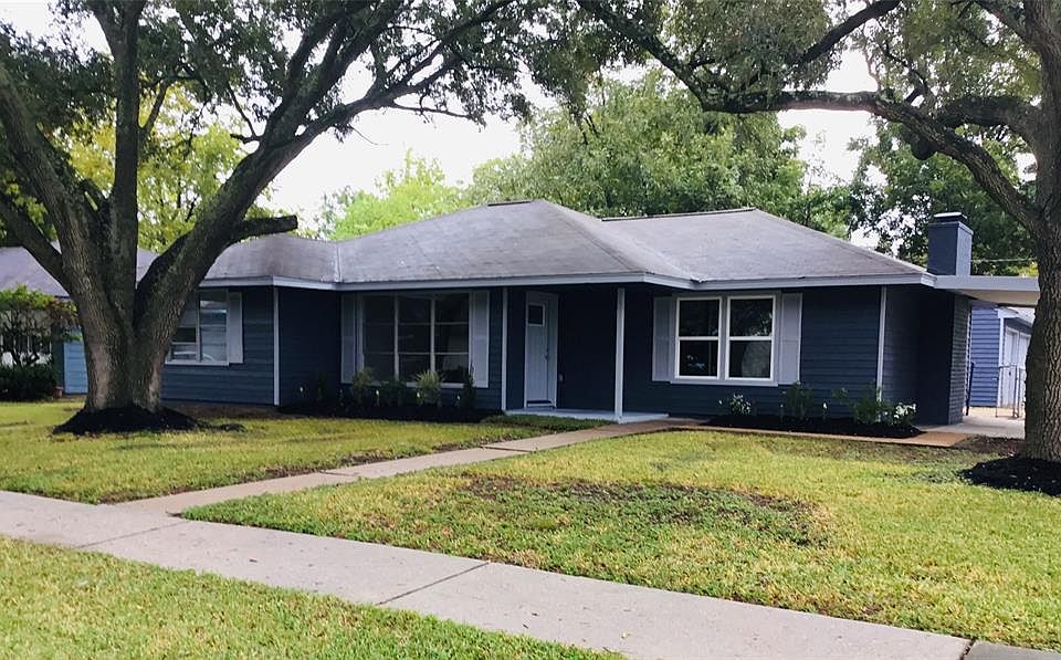 1st image of 3202 Thornwood Dr