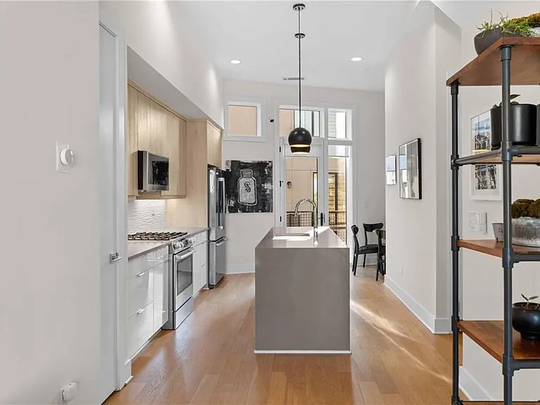 15 Daniel St SE #1 — Photo 17