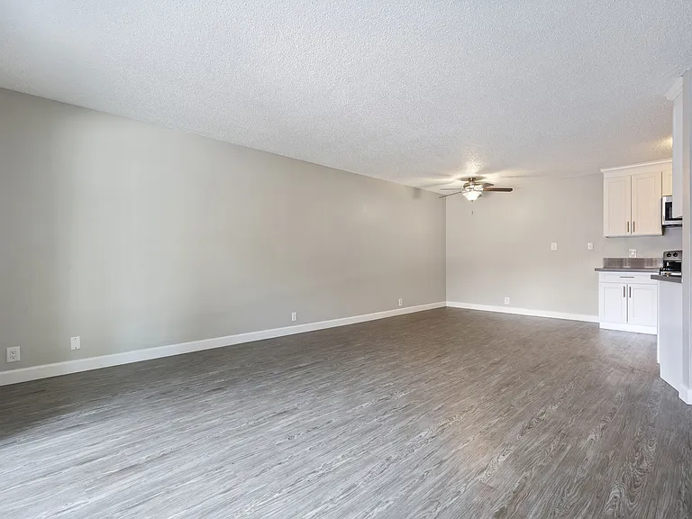 Reserve at Walnut Creek — Photo 20