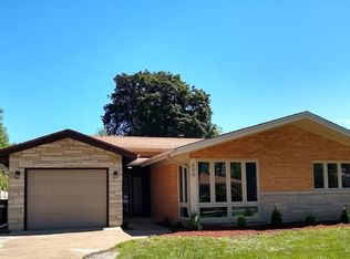 606 Lacrosse Ave, Wilmette, IL 60091